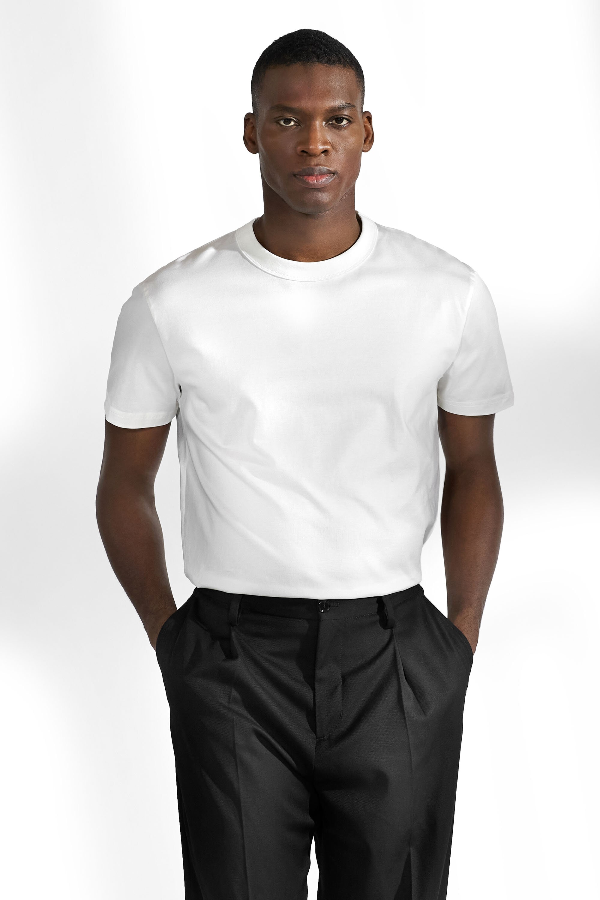 Men's V-Neck White T-Shirt in Organic Cotton - 2-pack - Bread & Boxers -  Bread & Boxers